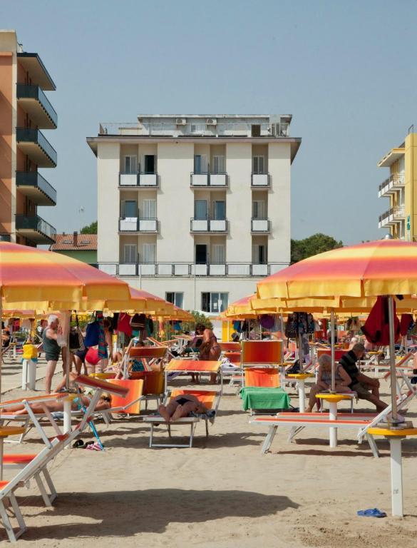Hotel Cosmopolita Rimini Exterior photo